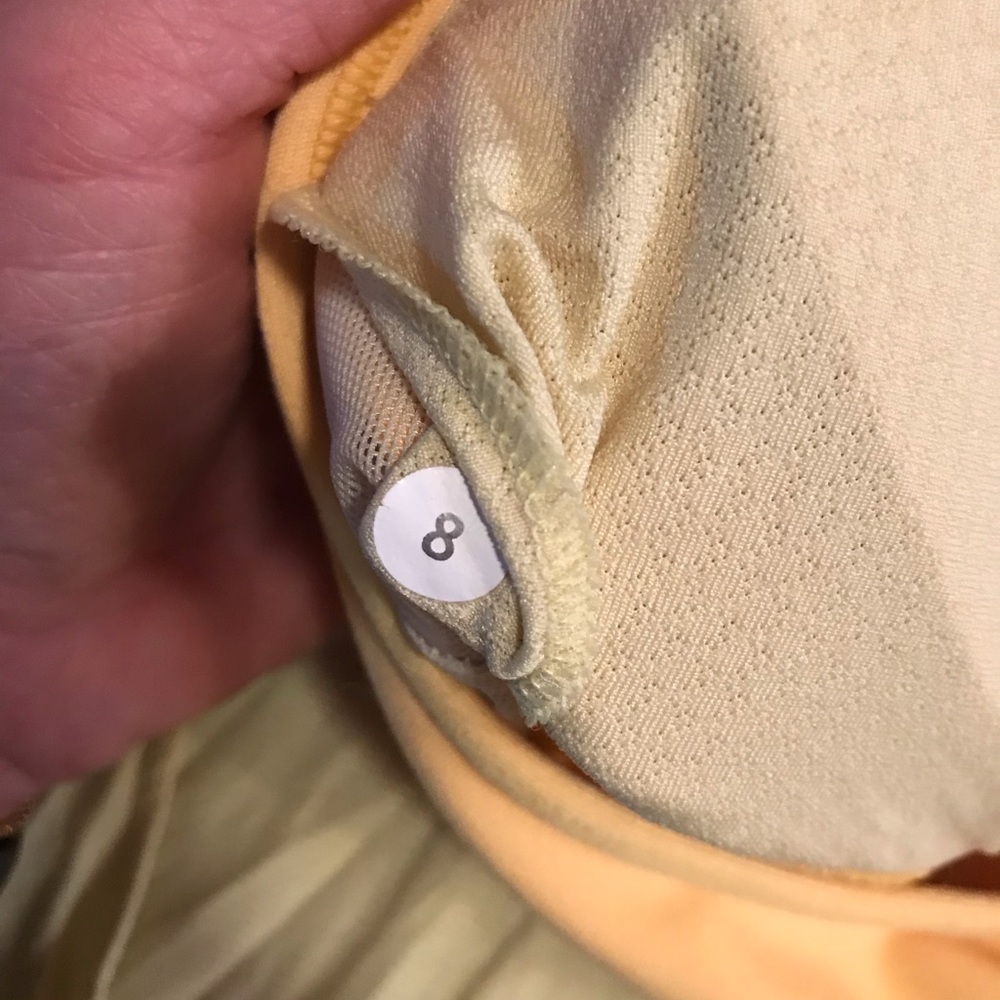 Lululemon Tank -8 - Picture 4 of 6